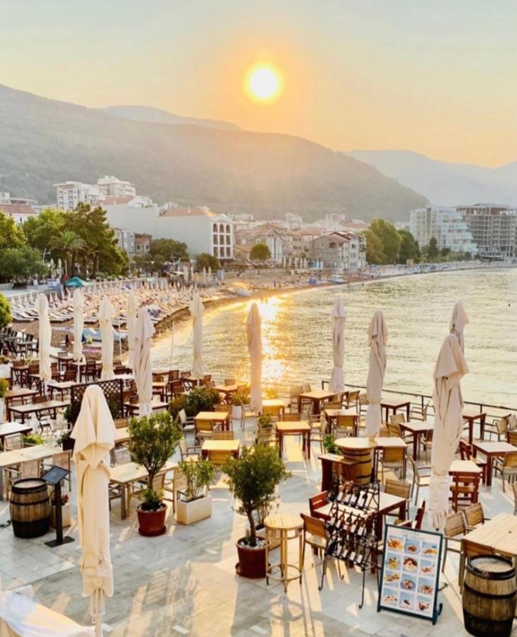 Apartments First Line Petrovac Екстериор снимка