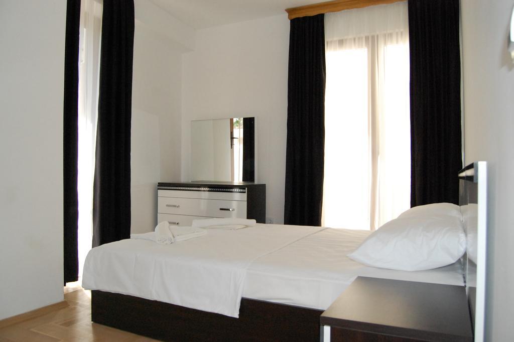 Apartments First Line Petrovac Стая снимка