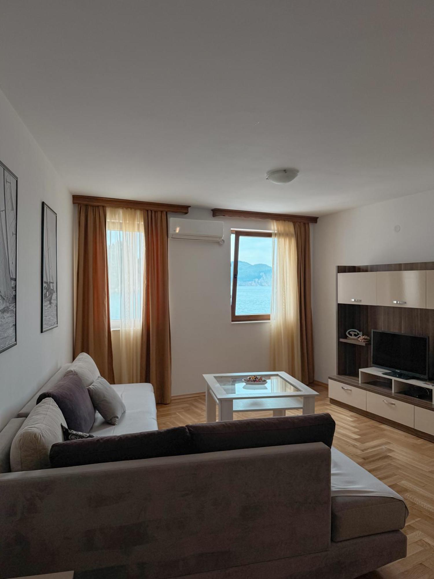 Apartments First Line Petrovac Екстериор снимка