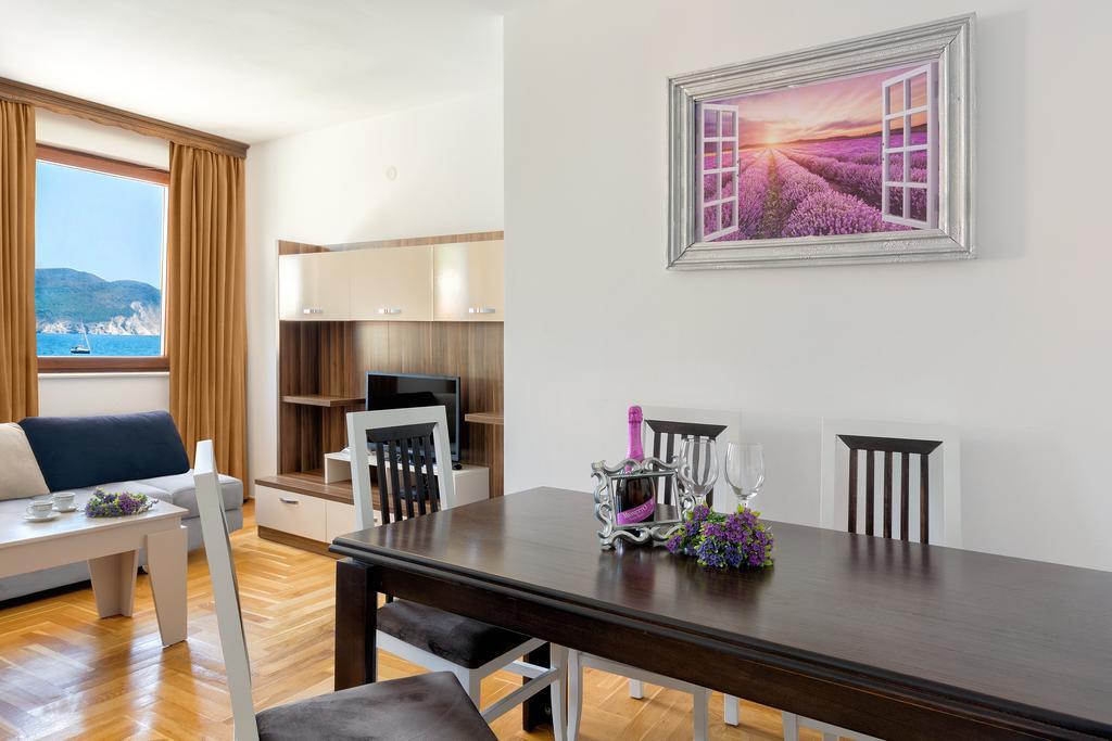 Apartments First Line Petrovac Екстериор снимка